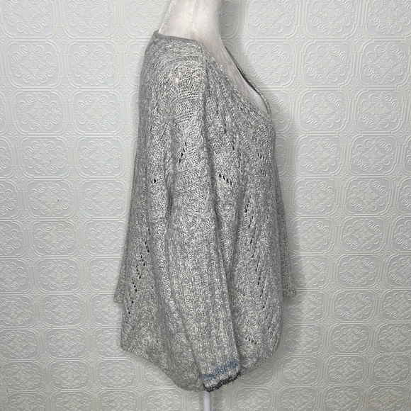 CAbi | Horizon Grey V-Neck Oversized Chunky Knit Sweater, #3848 - Picture 5 of 12